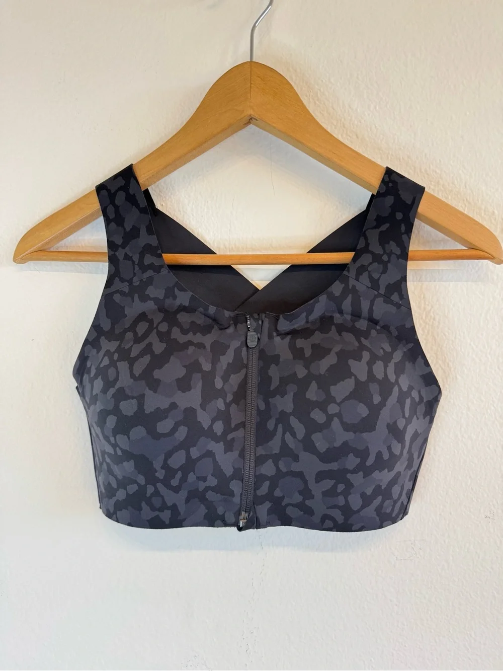 Lululemon Enlite Bra Zip Front Camo High Support 34D